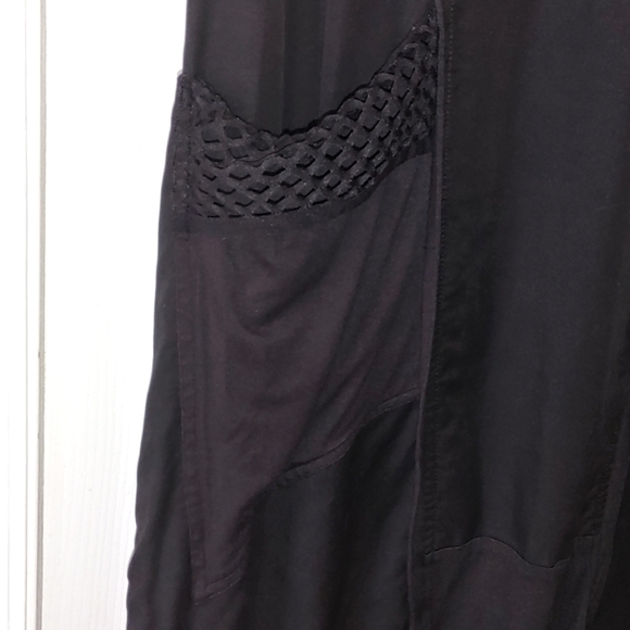 Athena Marie Black Oversized Pocket Dress - Picture 4 of 9